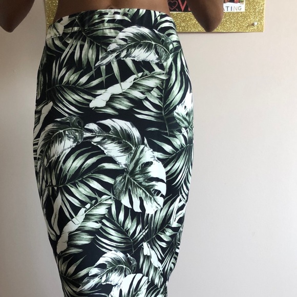 Palm print skirt - Picture 1 of 2